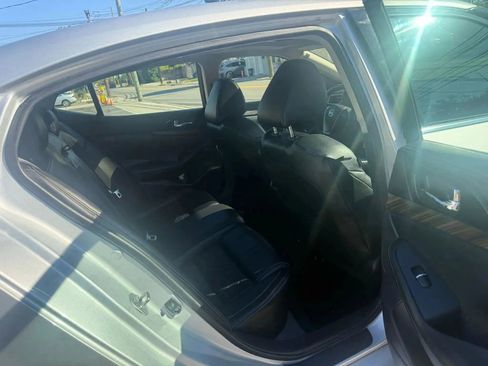 Used 2016 Nissan Maxima Platinum image 26