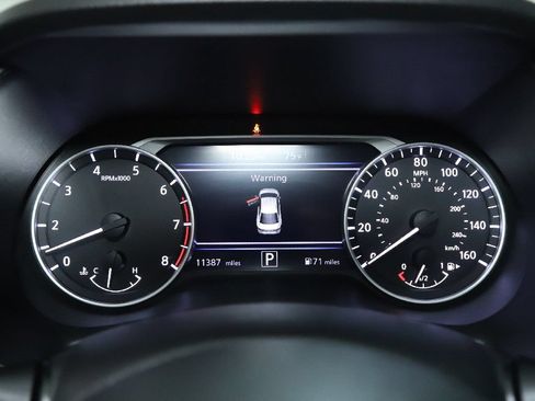 Certified 2024 Nissan Sentra SV FWD image 23
