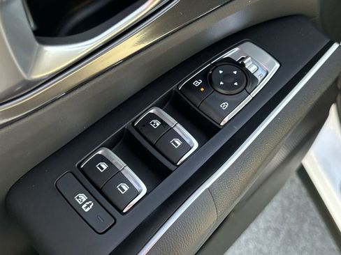 Used 2025 Kia Sorento S w/ Panoramic Sunroof Package image 21