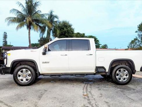 Used 2021 Chevrolet Silverado 2500 LTZ w/ LTZ Texas Edition image 3