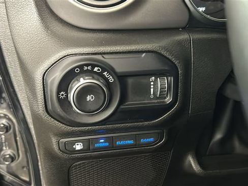 Used 2023 Jeep Wrangler Unlimited w/ Cold Weather Group AWD/4WD image 18
