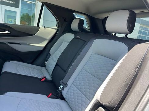 Used 2020 Chevrolet Equinox LT w/ Driver Convenience Package AWD/4WD image 11