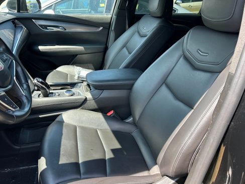 Used 2023 Cadillac XT5 Luxury AWD/4WD image 6