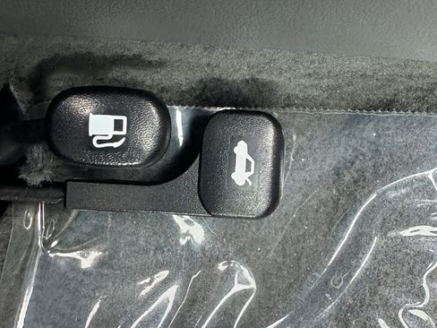 Used 2025 Hyundai Elantra SEL FWD image 32