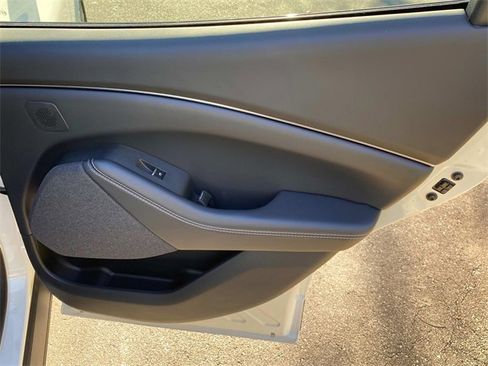 Used 2025 Ford Mustang Mach-E Premium image 35