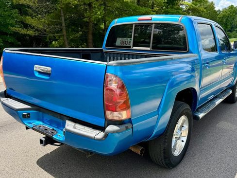 Used 2005 Toyota Tacoma PreRunner w/ TRD Sport Pkg #2 RWD image 5