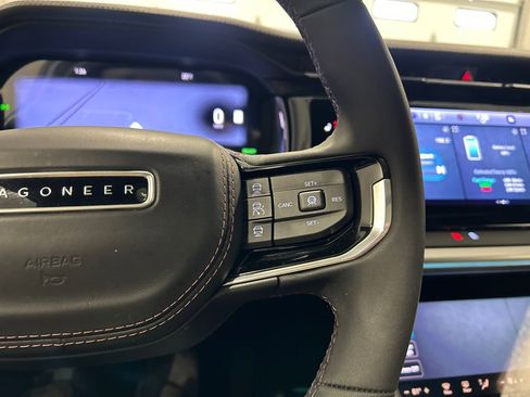 Used 2024 Jeep Wagoneer Launch Edition image 21