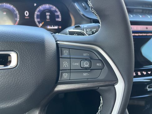 New 2026 Jeep Grand Cherokee L Limited image 18