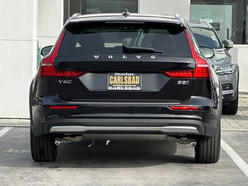 New 2025 Volvo V60 B5 Cross Country Ultra w/ Protection Package Premier image 6
