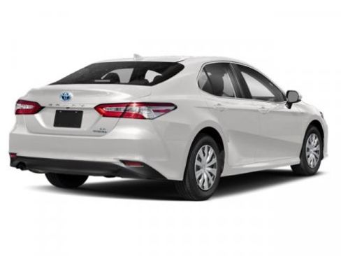 Used 2019 Toyota Camry LE image 2