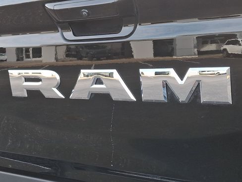Certified 2025 RAM 1500 Limited image 29