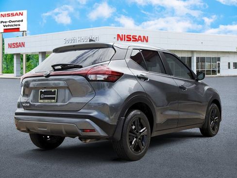 Used 2024 Nissan Kicks S FWD image 4