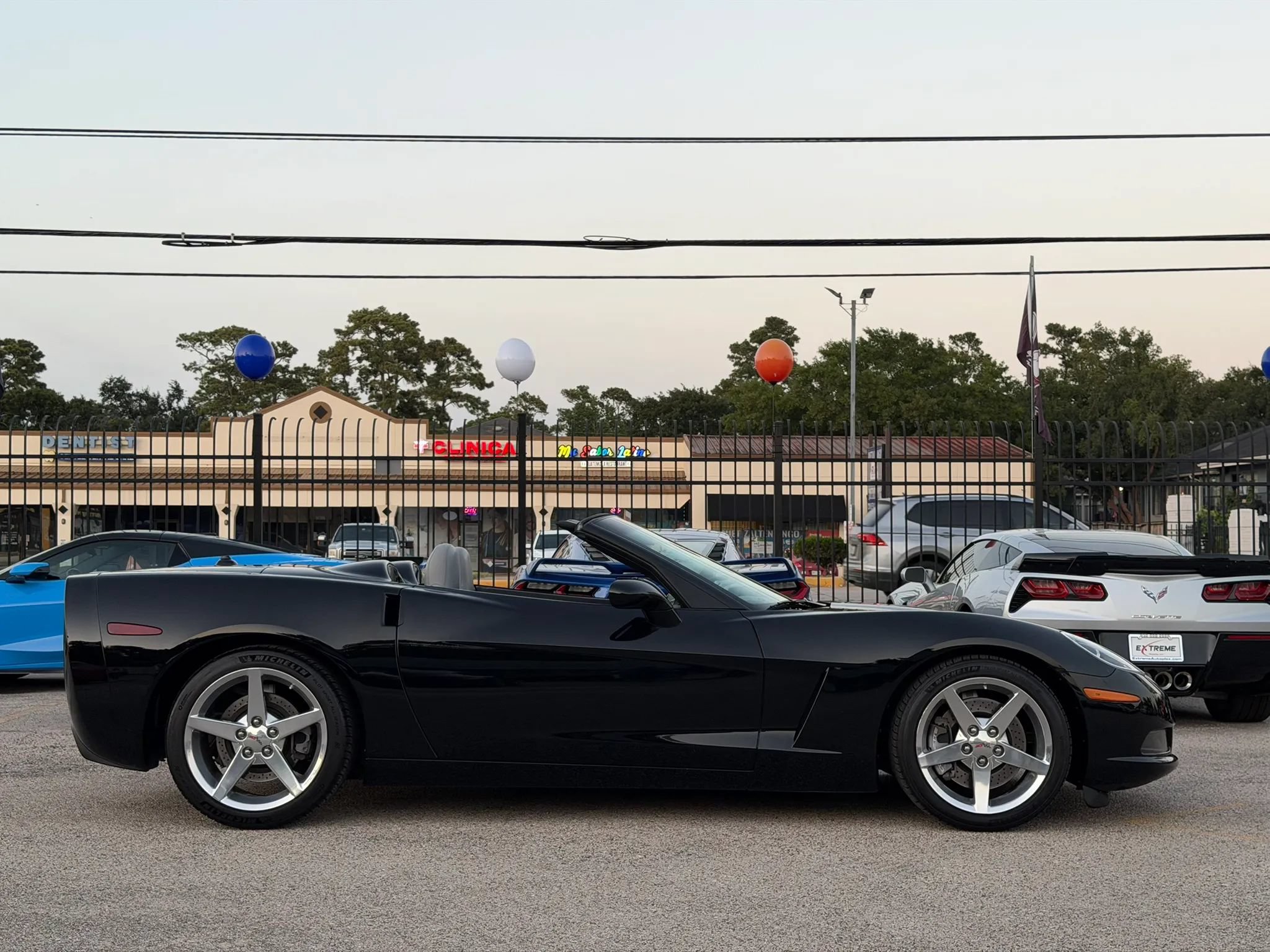 Used 2005 Chevrolet Corvette Convertible w/ Preferred Equipment Group RWD image 11