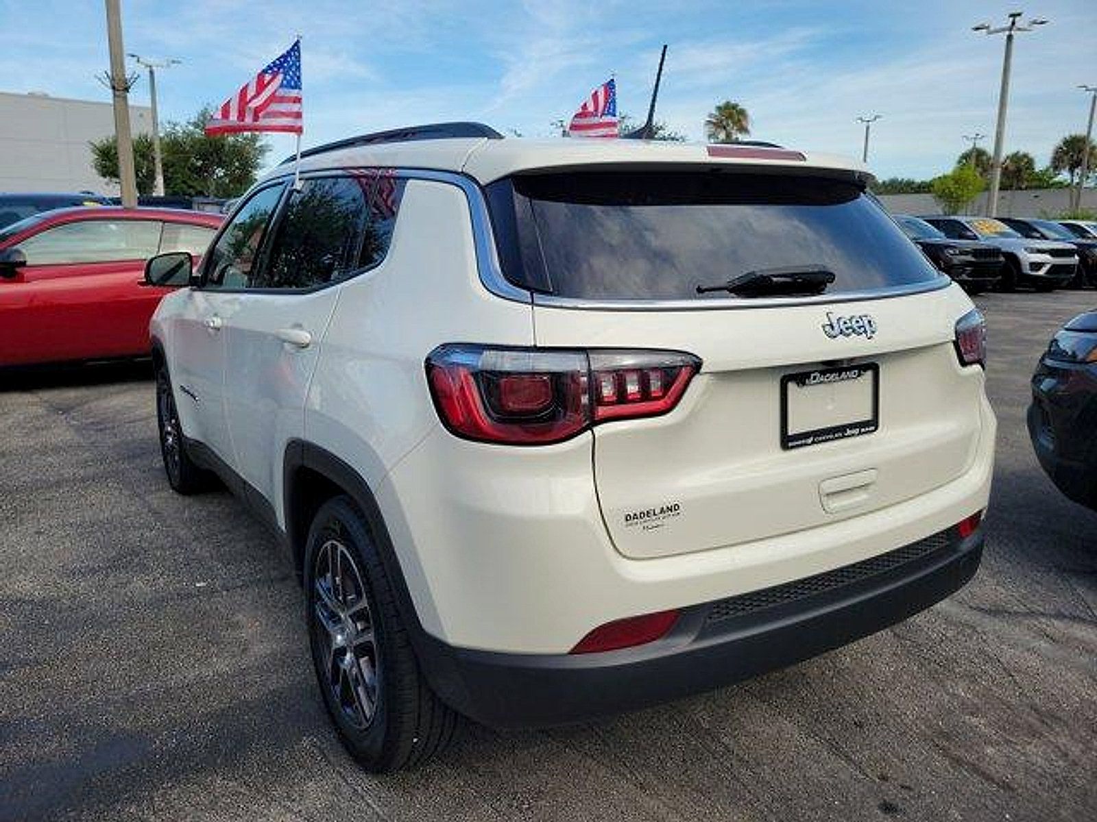 Certified 2019 Jeep Compass Latitude w/ Popular Equipment Group FWD image 5