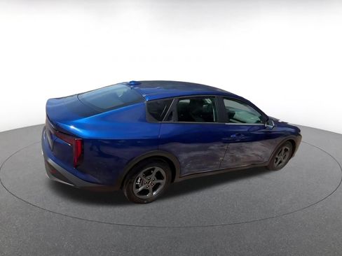 Used 2025 Kia K4 FWD image 15
