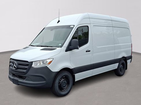 Used 2024 Mercedes-Benz Sprinter 2500 image 1