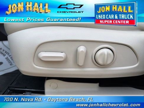 Used 2024 Buick Enclave Essence w/ Technology Package image 18