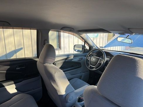 Used 2016 Honda Pilot LX image 32