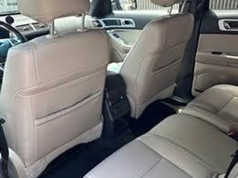 Used 2013 Ford Explorer XLT AWD/4WD image 4