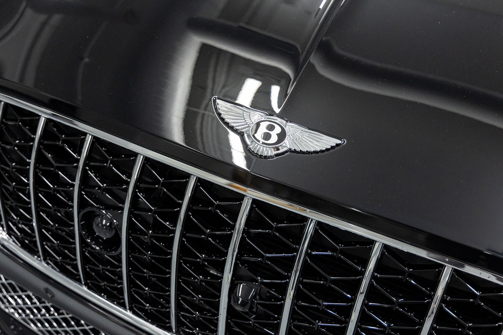 Certified 2026 Bentley Continental GT Azure AWD/4WD image 8