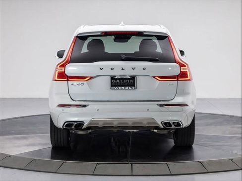 Used 2021 Volvo XC60 T8 Inscription w/ Advanced Package image 4