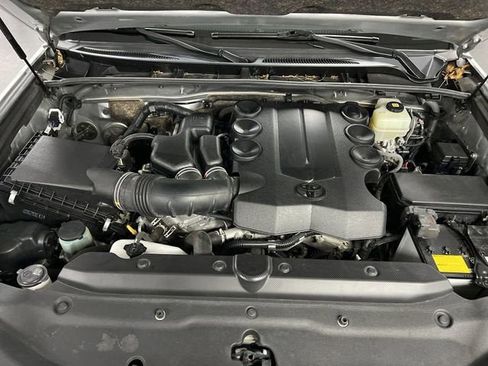 Used 2022 Toyota 4Runner Limited AWD/4WD image 30