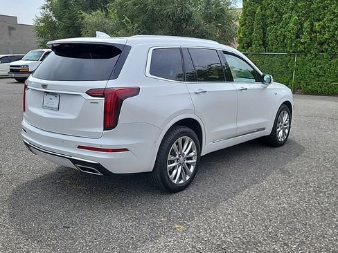 Used 2024 Cadillac XT6 Premium Luxury w/ Technology Package AWD/4WD image 7