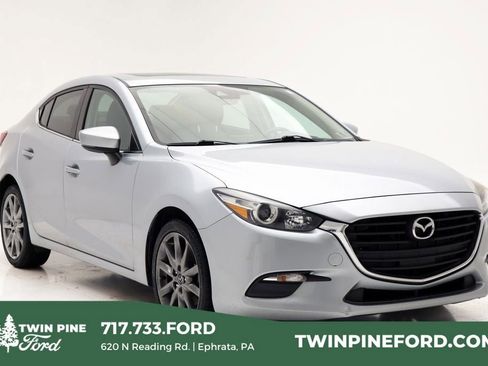 Used 2018 MAZDA MAZDA3 Touring image 1