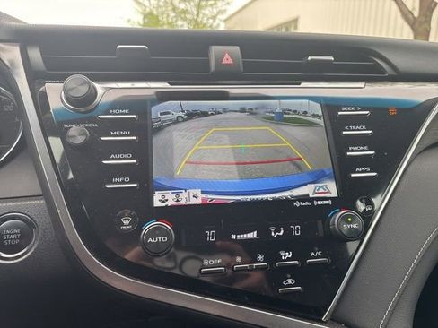 Used 2018 Toyota Camry SE w/ Audio Package FWD image 17