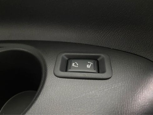 Used 2024 Nissan Armada Platinum w/ Captain's Chairs Package image 19