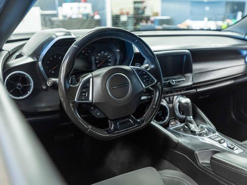 Used 2018 Chevrolet Camaro LT w/ RS Package RWD image 10