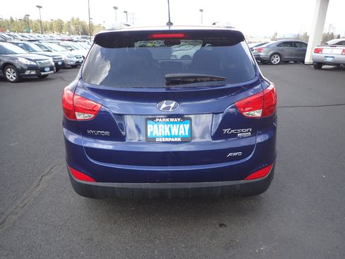 Used 2011 Hyundai Tucson Limited image 4