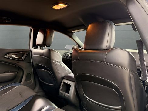Used 2016 Chrysler 200 S image 24