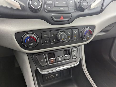 Used 2018 GMC Terrain SLT w/ Preferred Package image 15