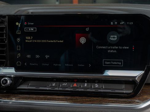 Used 2024 GMC Sierra 3500 SLE w/ SLE Value Package image 24