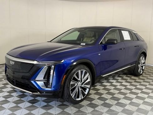 Certified 2024 Cadillac Lyriq Luxury w/ Nappa Leather Package RWD image 2