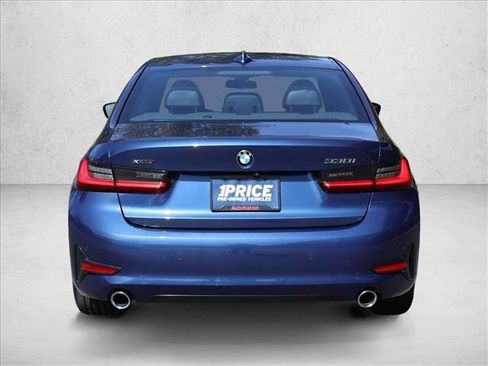 Used 2022 BMW 330i xDrive Sedan w/ Premium Package 2 AWD/4WD image 9