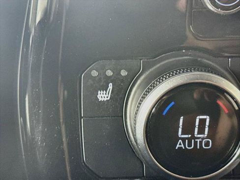 Certified 2024 Toyota Highlander XLE AWD/4WD image 22