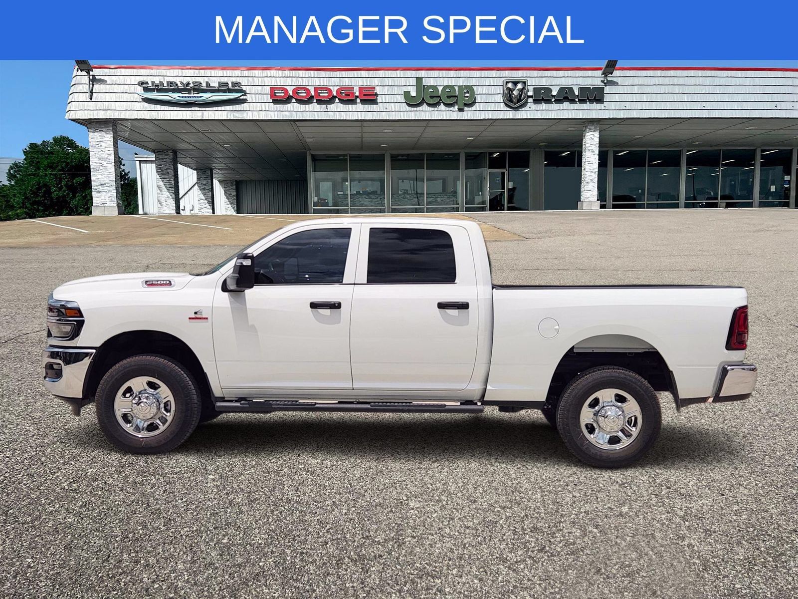New 2026 RAM 2500 Tradesman AWD/4WD image 3