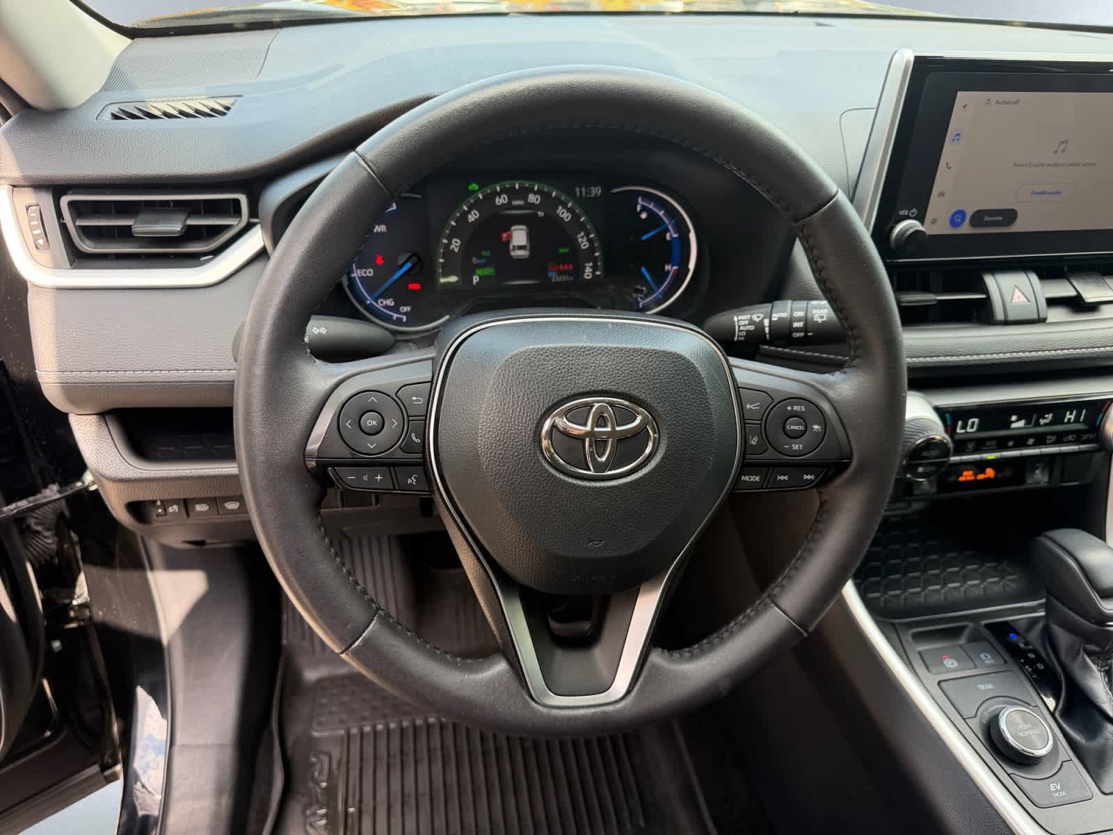 Certified 2025 Toyota RAV4 XLE w/ Weather Package AWD/4WD image 17