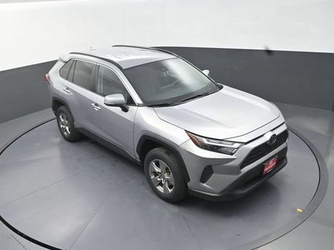 Used 2024 Toyota RAV4 XLE FWD image 23