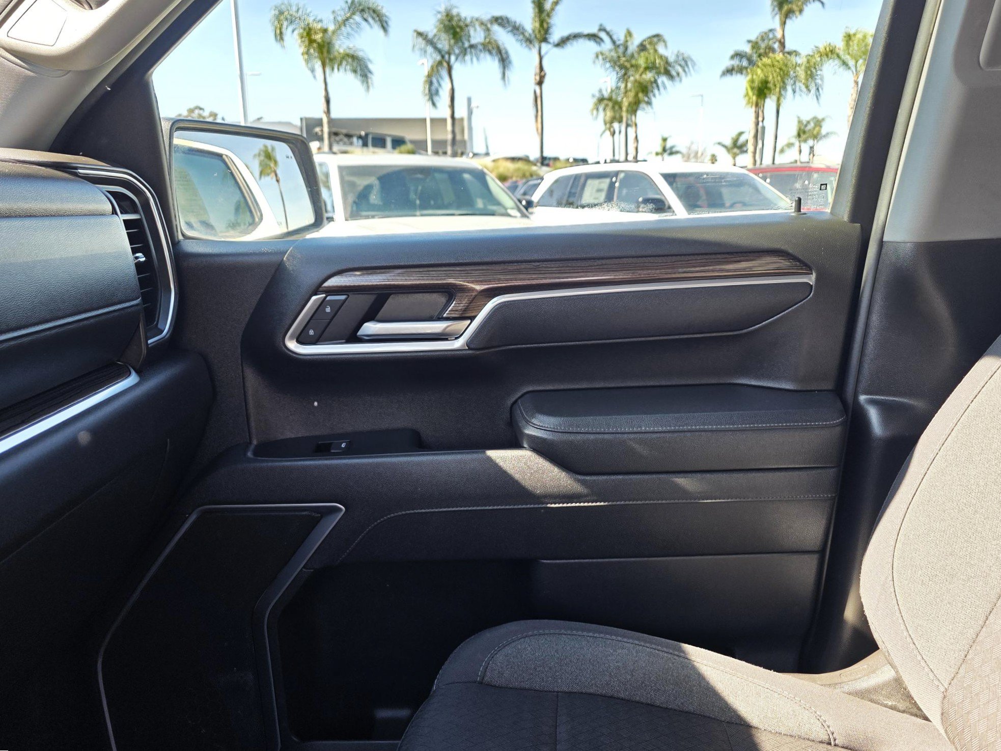 Used 2025 Chevrolet Silverado 1500 LT w/ Safety Package AWD/4WD image 10