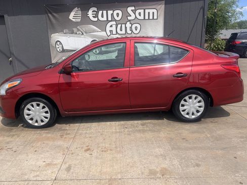 Used 2019 Nissan Versa S Plus FWD image 5