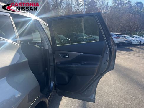 Used 2024 Nissan Murano SV image 29