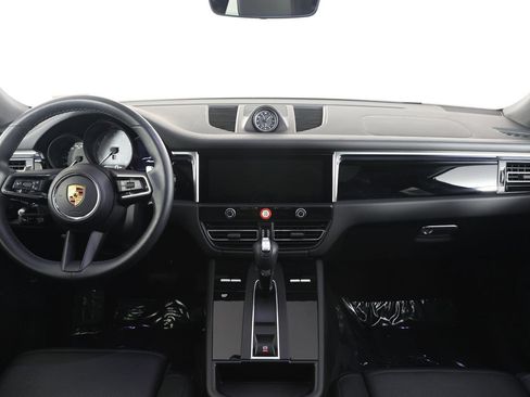 Certified 2023 Porsche Macan S AWD/4WD image 11
