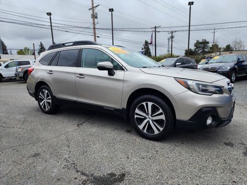 Used 2018 Subaru Outback 2.5i Limited AWD/4WD image 4