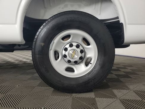 New 2026 Chevrolet Express 3500 Extended w/ Driver Convenience Package RWD image 28