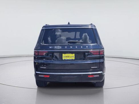 Used 2023 Jeep Wagoneer Series II AWD/4WD image 6
