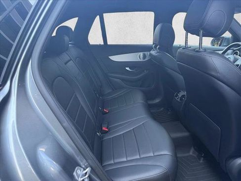 Used 2019 Mercedes-Benz GLC 350e 4MATIC image 22