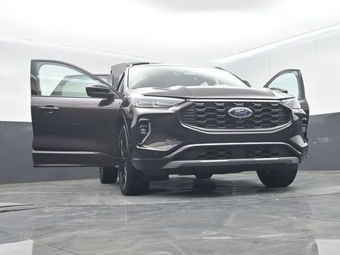 Certified 2023 Ford Escape ST-Line Elite w/ Premium Technology Package AWD/4WD image 72